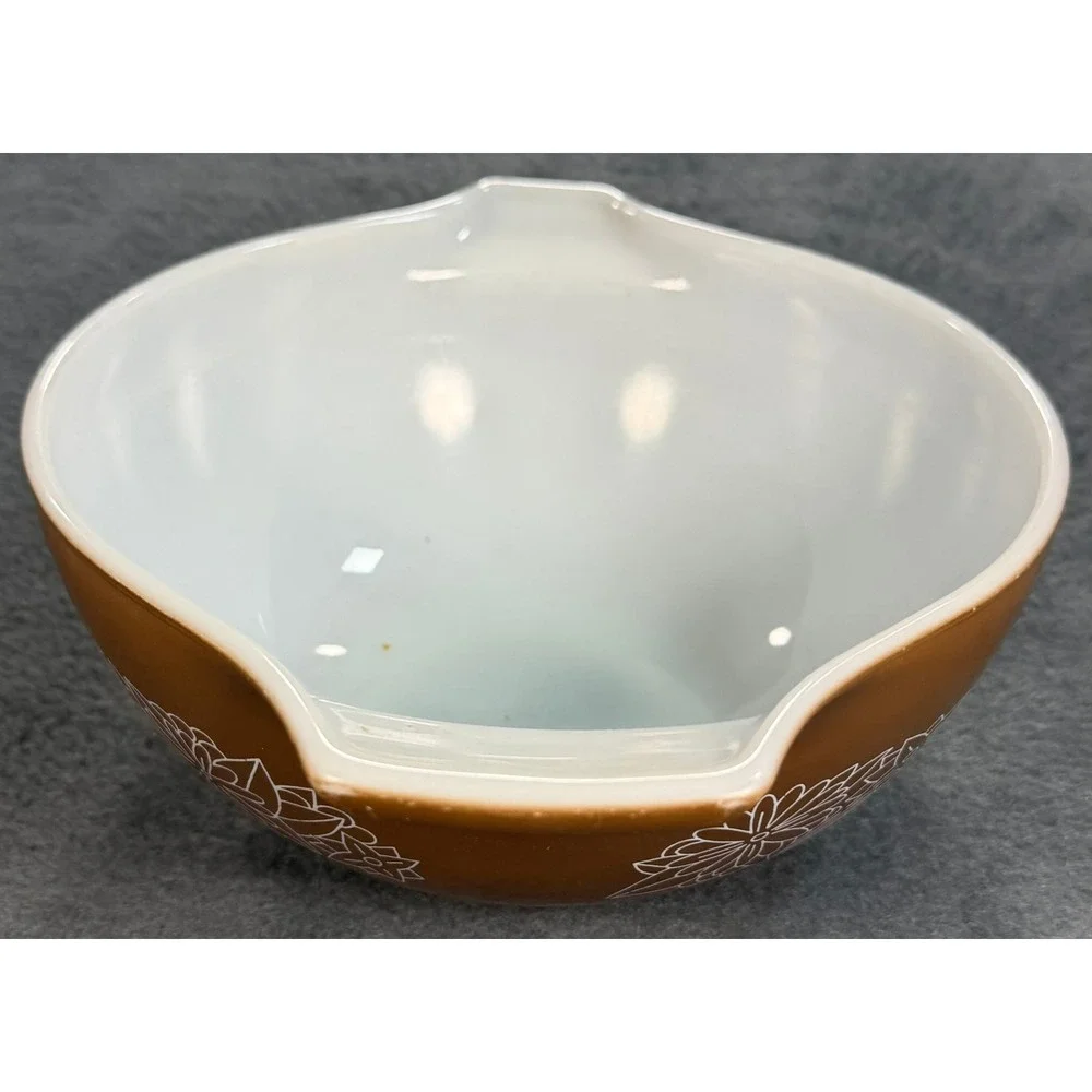 Vintage Pyrex Butterfly Gold 442 Cinderella Mixing Bowl 1.5 Qt Brwn White Floral